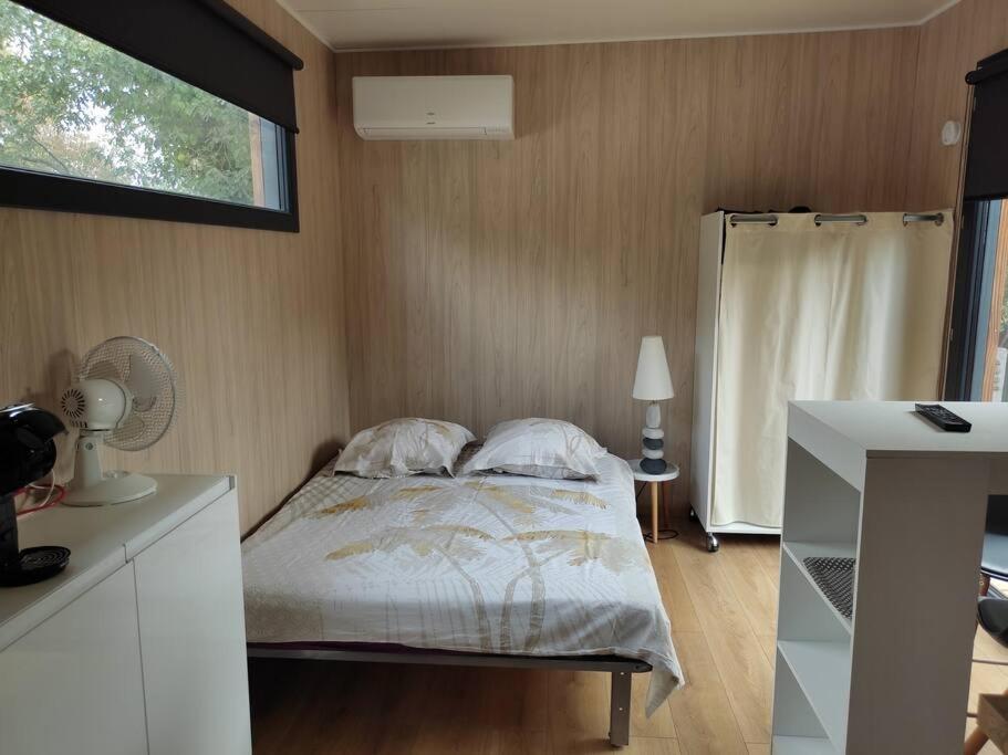 Joli Studio Indépendant En Bois Avec Jacuzzi Prive Fréjus Extérieur photo