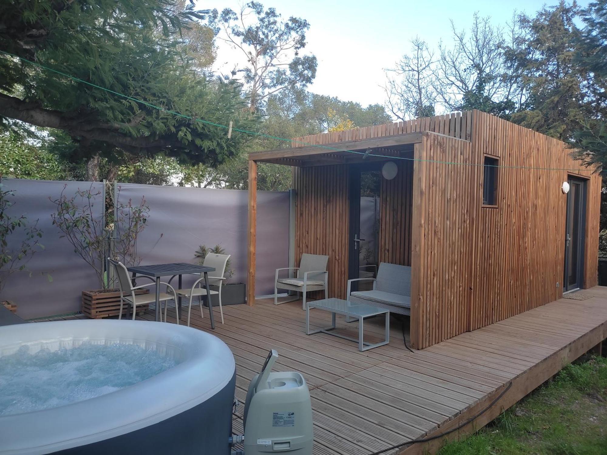 Joli Studio Indépendant En Bois Avec Jacuzzi Prive Fréjus Extérieur photo