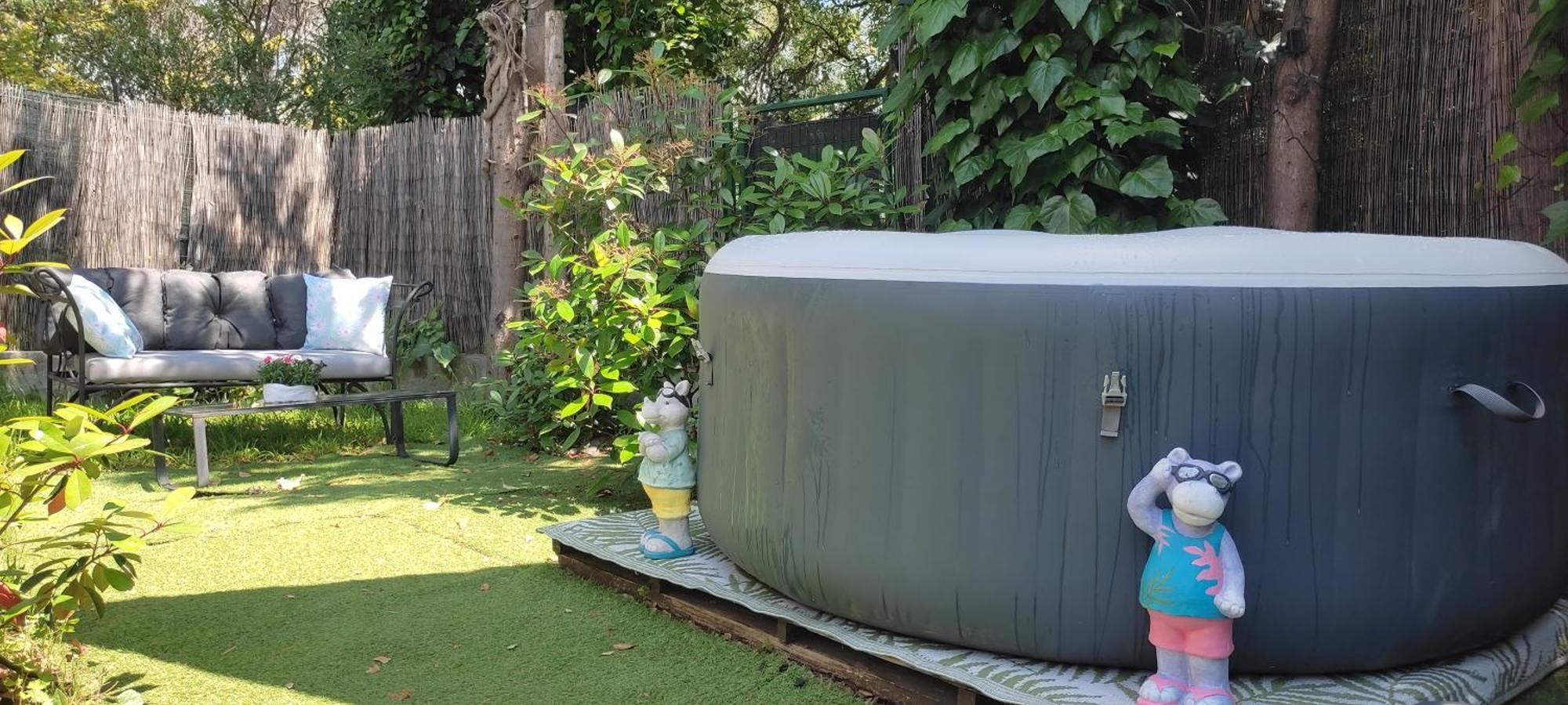 Joli Studio Indépendant En Bois Avec Jacuzzi Prive Fréjus Extérieur photo